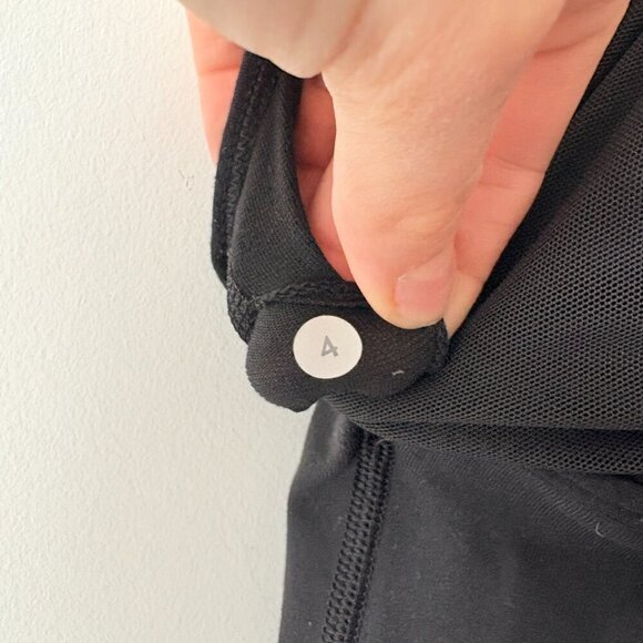 Lululemon Globetrotter Midi Dress Black Size 4 - Picture 8 of 8